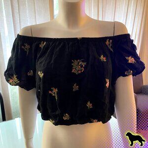 American Eagle Outfitters M Crop Top Off the Shoulder Black Embroidered Flowers